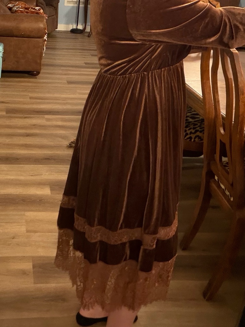 Women's Velvet Brown Long-Sleeve Dress